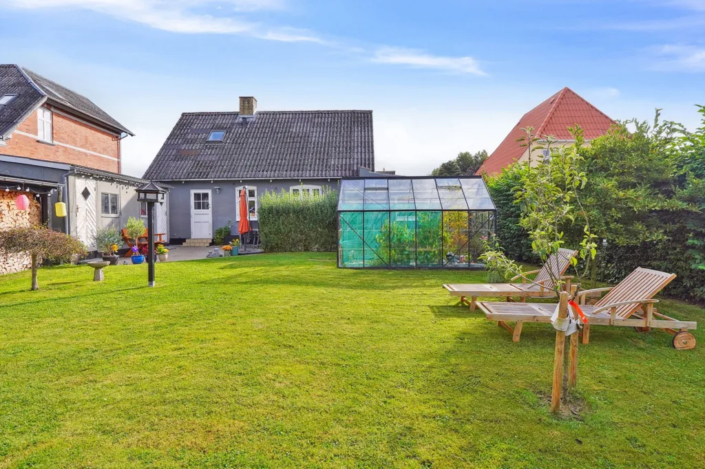 Maison 4 pièces à Hovedgård
