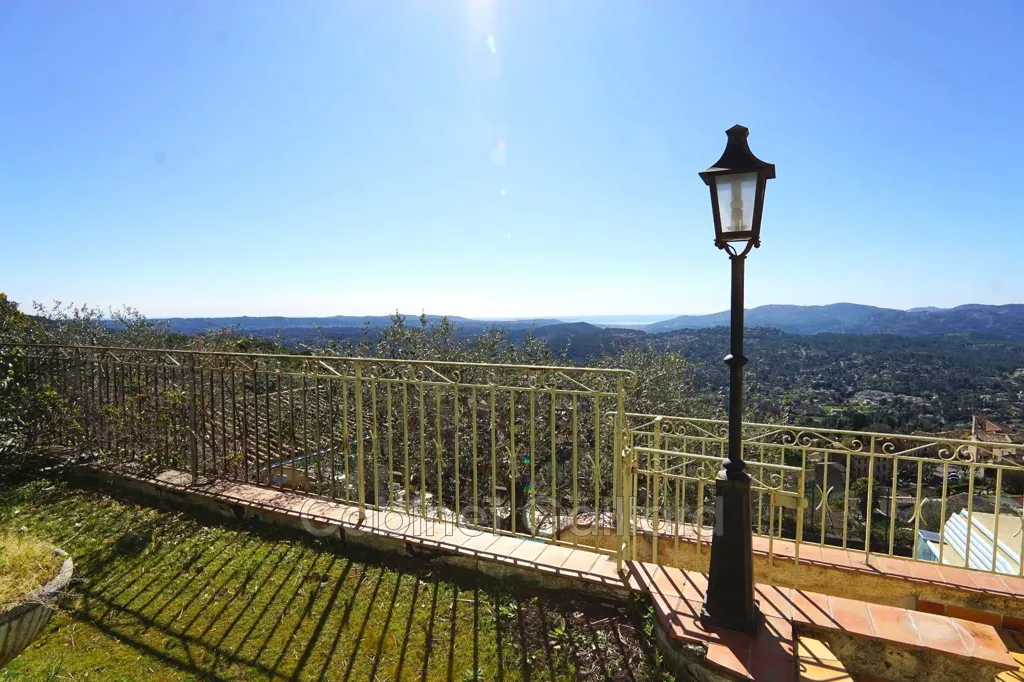 Jardin - Villa avec Vue Panoramique à Spéracèdes