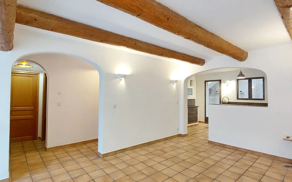 Séjour - Maison T4 avec Terrasse et Garage à Villeneuve