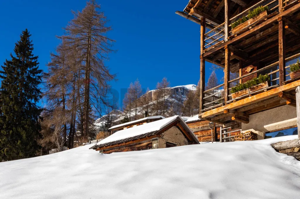 Välivaade - Luxury Chalet with Private Helipad in Arabba