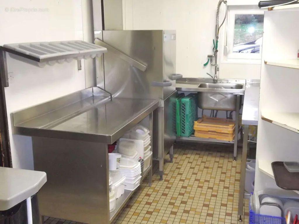 Cucina - Restaurant with Parking in Strategic Location
