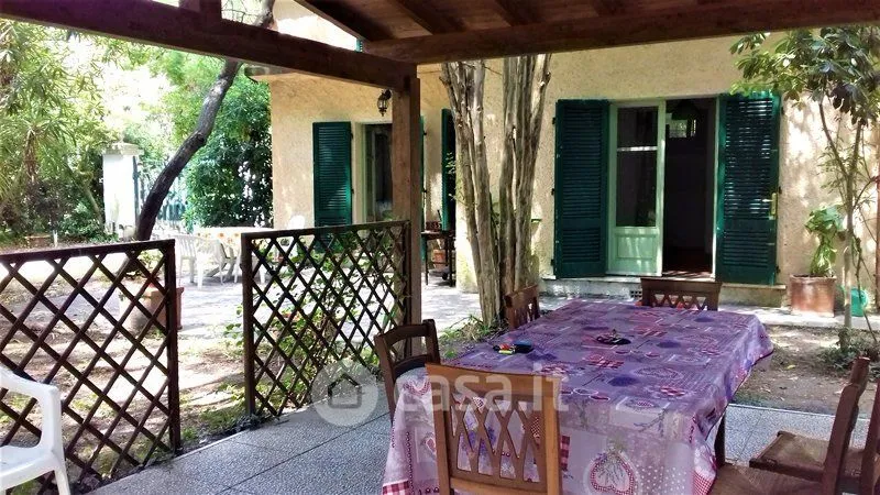 Terrazza - Beachfront Villa in Massa