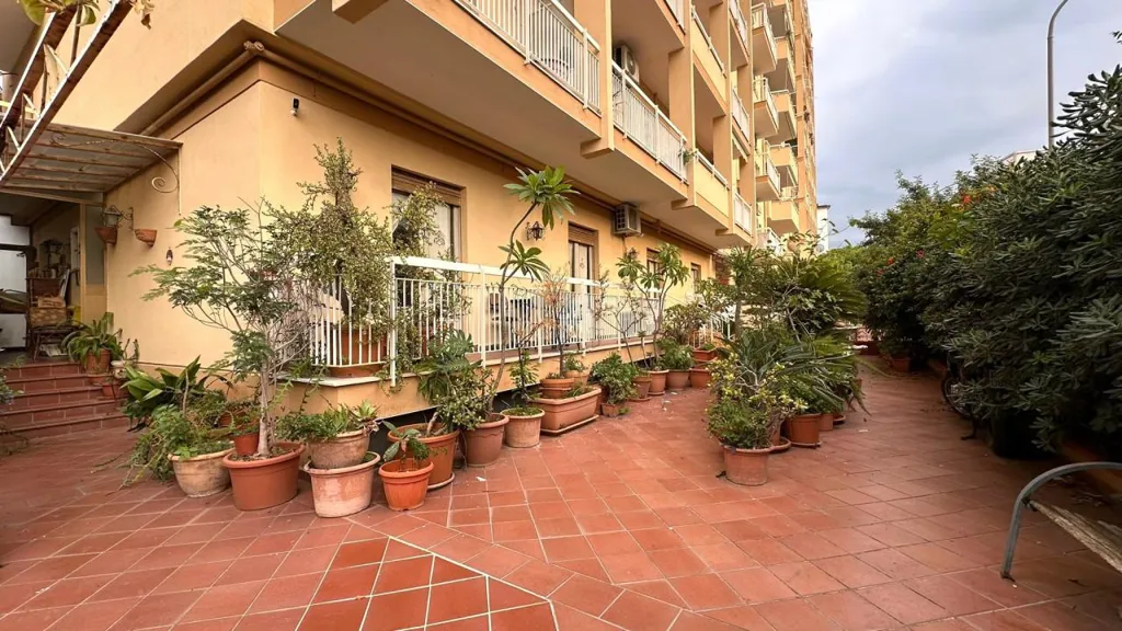 Jardin - Spacious Apartment with Private Garden in Palermo