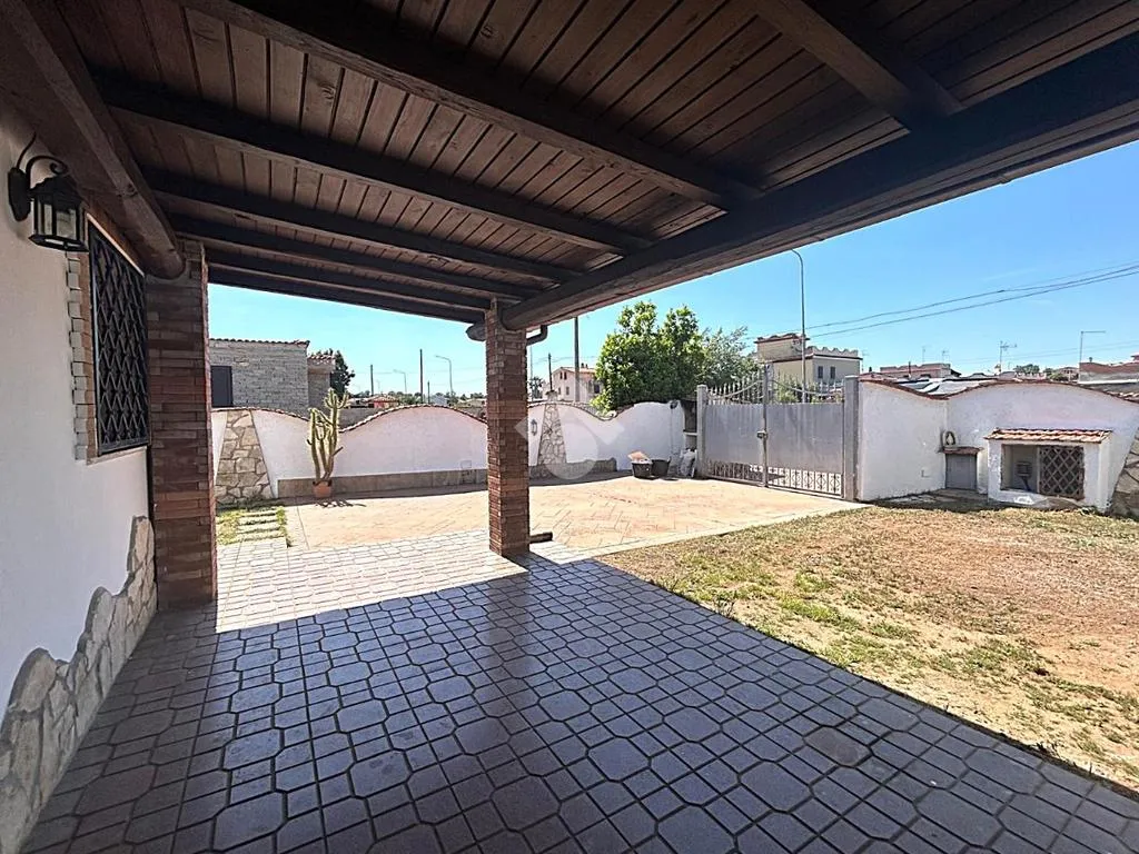 Terrace - Bifamily Home with Private Garden in Ardea