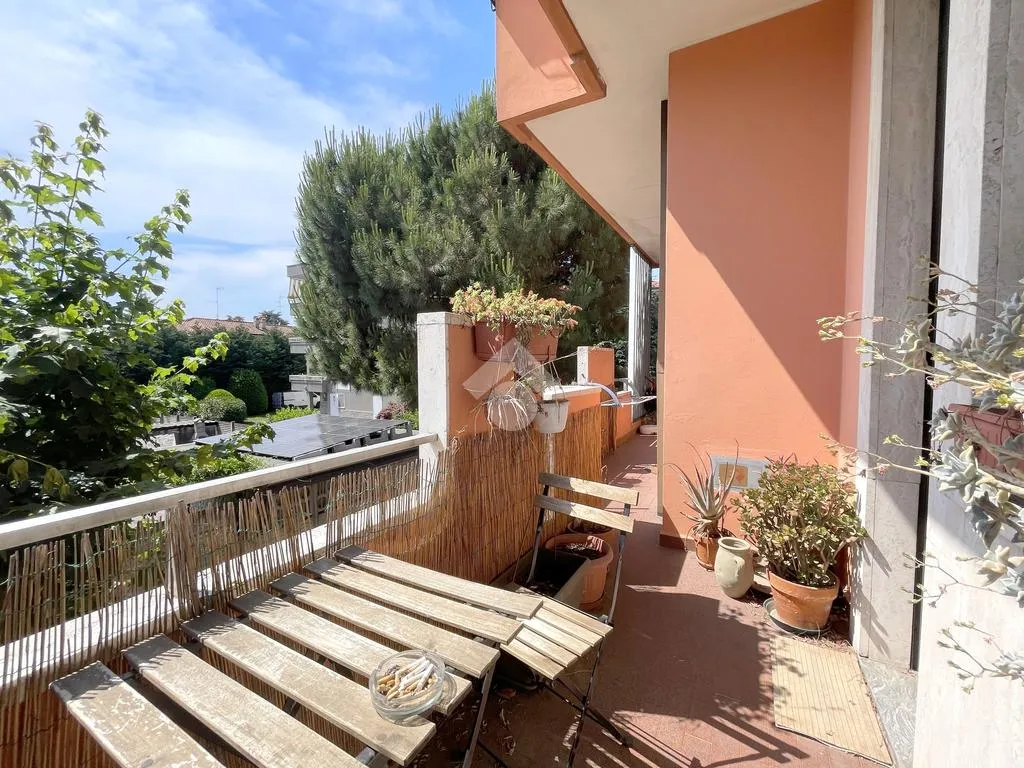 Rõdu - 3-Bedroom Apartment with Balcony in Cornaredo