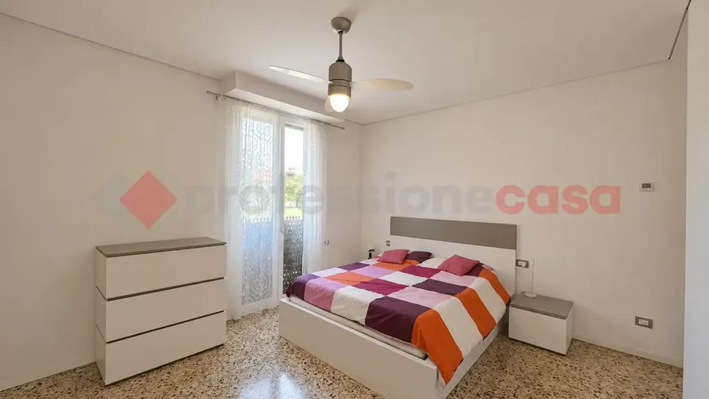 Bedrooms - Semi-detached Villa with Central Location in Opera