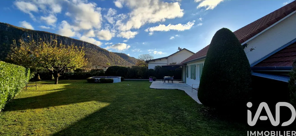 Aed - Charming House with Pool in Jeurre
