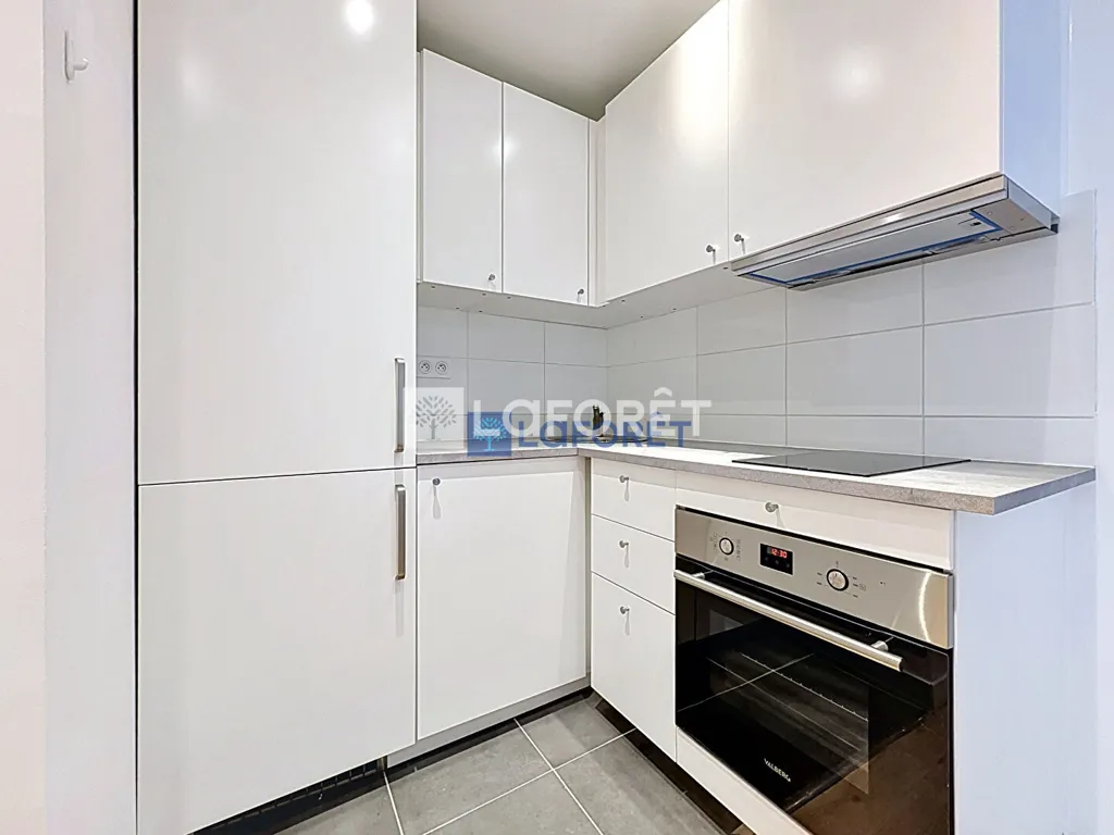 Cuisine - Studio Rénové au Centre de Suresnes