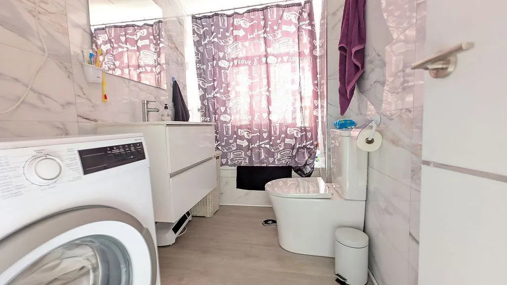 Salles de bain - 3-Bedroom Flat with Terrace in La Unión