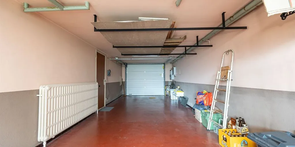 Garaaž - Renovatable Maisonette in Temse with Garden