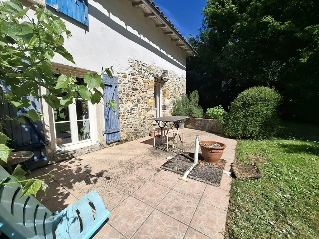 Terrace - Charming Longère with Garden in Champdeniers