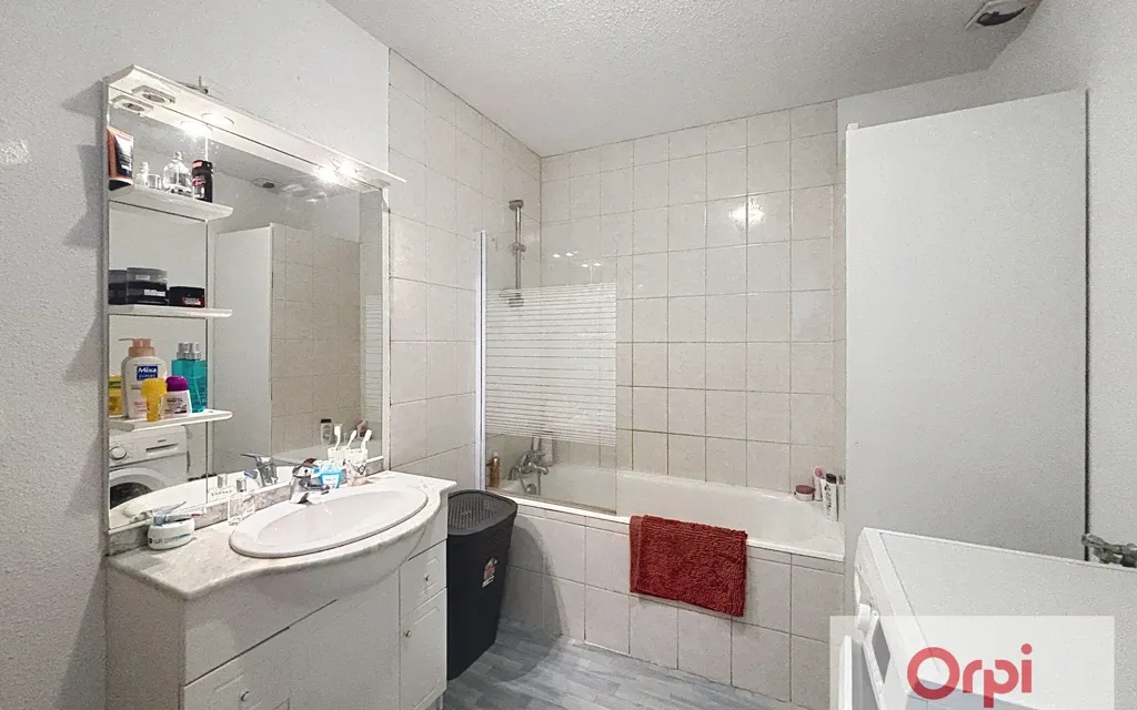 Salles de bain - Appartement T3 avec Balcon en Centre-Ville de Commentry