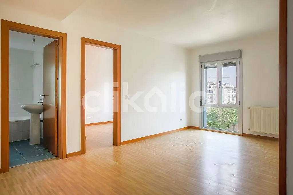 Rooms - 1-Bedroom Flat with Elevator in Ensanche de Vallecas