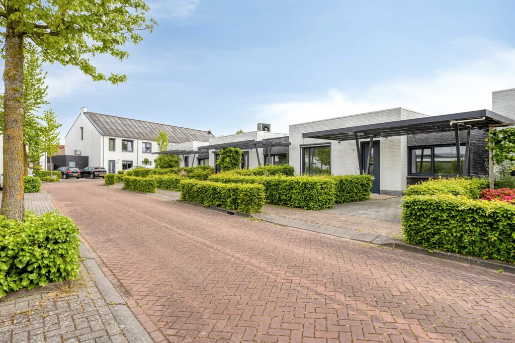 Välivaade - Modern Flat-Plan House with Patio in Kapelle