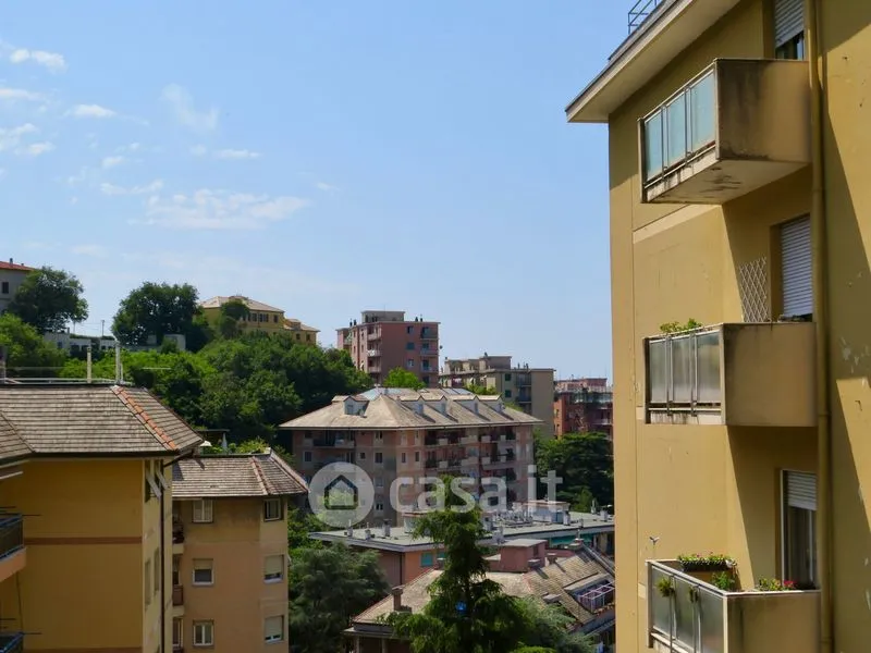 Rõdu - Apartment with Partial Sea View in Genoa