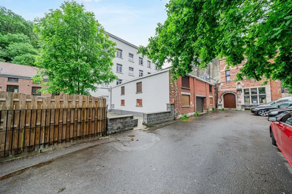 Välivaade - 3-Bedroom Apartment with Parking in Verviers