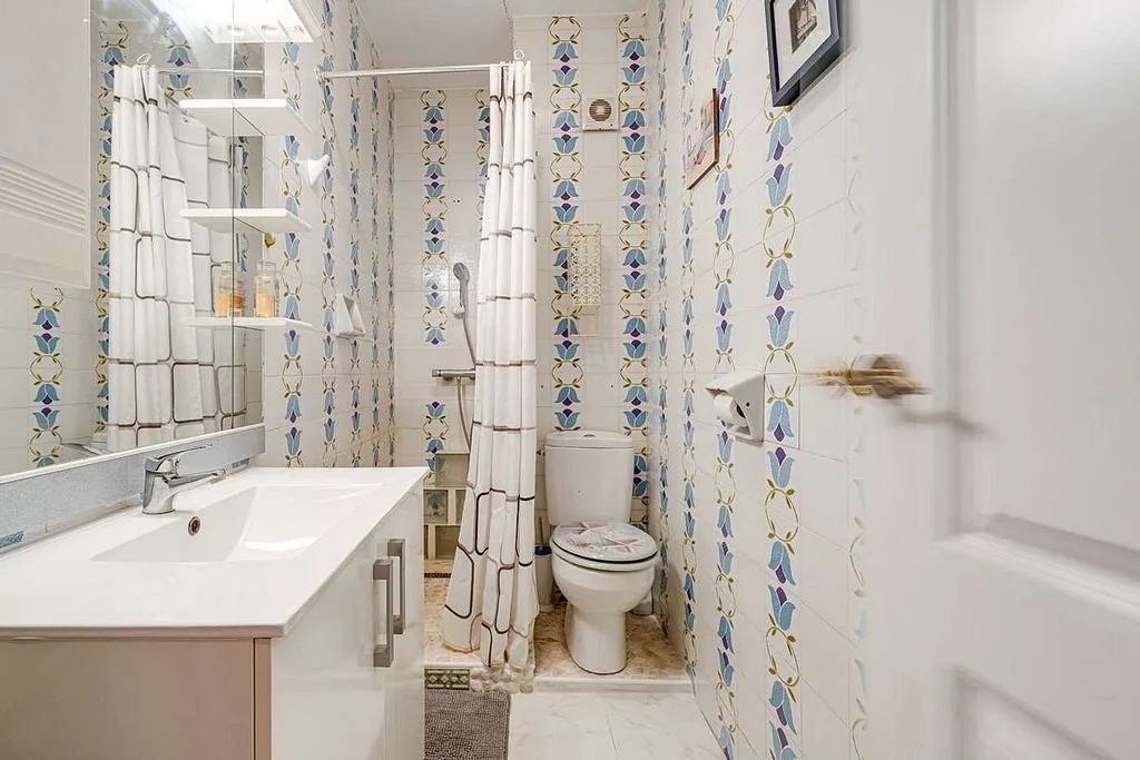 Bathrooms - Chalet with Pool and Terrace in Mont-Roig