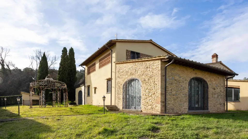 Exterior - Rustic Complex with Garden in Montespertoli