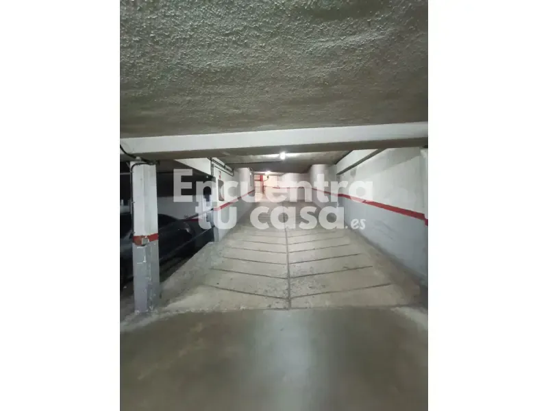 Garage - Apartment with Balcony in Miranda