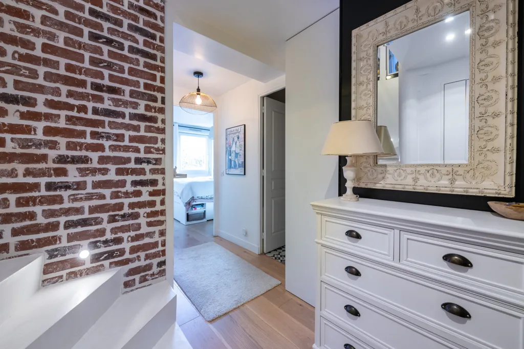 Esik - Duplex with Panoramic Terrace in Longjumeau