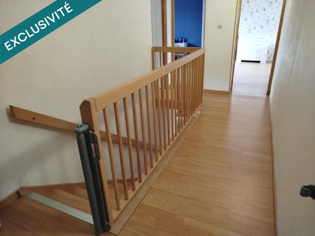 Pièces - Maison Charmante avec Grenier Aménageable à Proximité de Tout