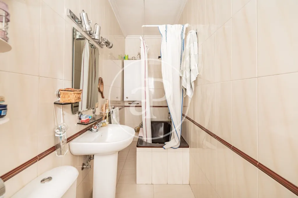 Salles de bain - Luxury Apartment with High Ceilings in Madrid