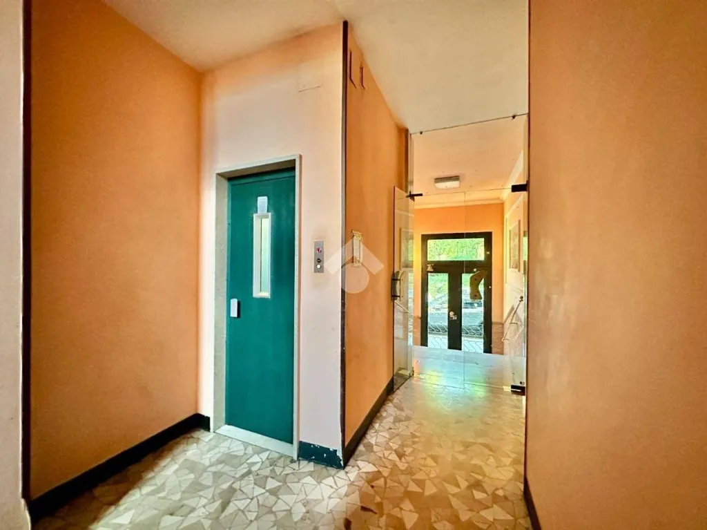 hallway_entrance