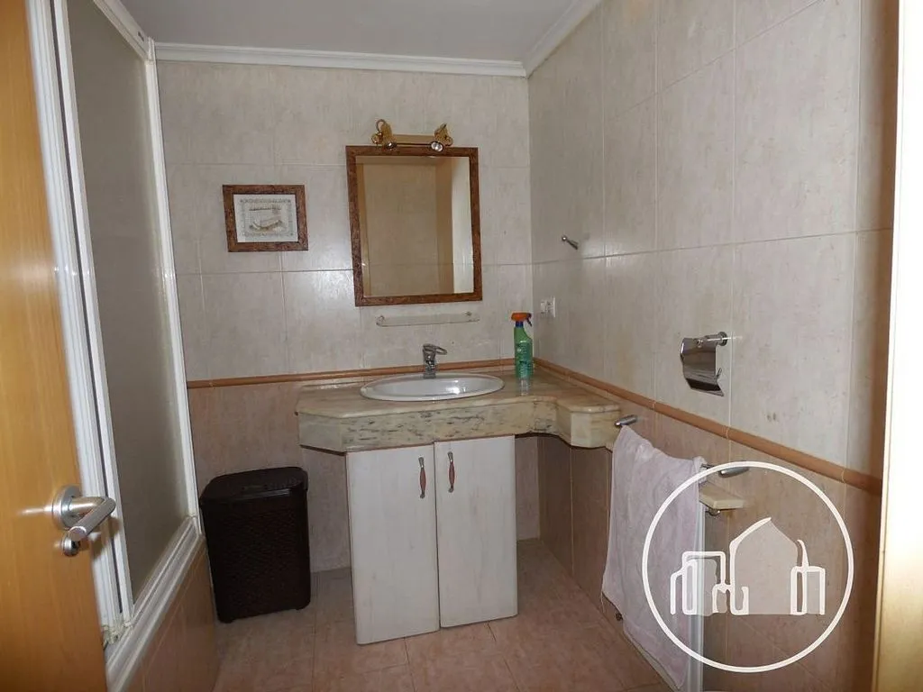 Salles de bain - Duplex with Two Accesses in Medina de Pomar