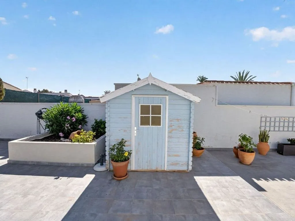 Terrass - Chalet with Pool on Avenida Las Alondras