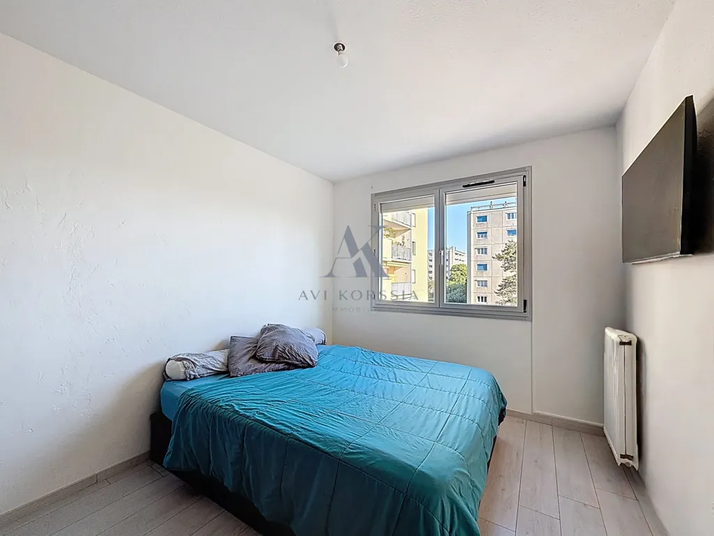 Bedrooms - Modern Flat with Balcony in Décines-Charpieu