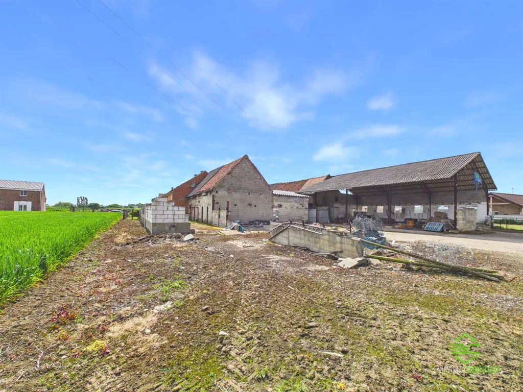 Garden - Renovatable House with Large Plot in Sint-Truiden