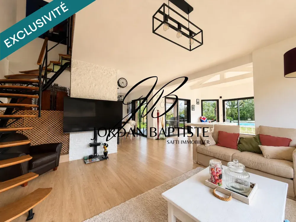 Soggiorno - Architectural House with Pool in Tarn-et-Garonne