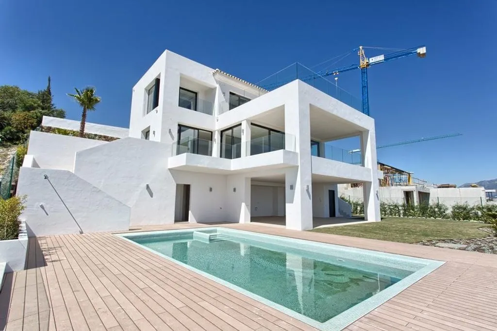 Bassein - Luxury Villa with Pool in Benahavís
