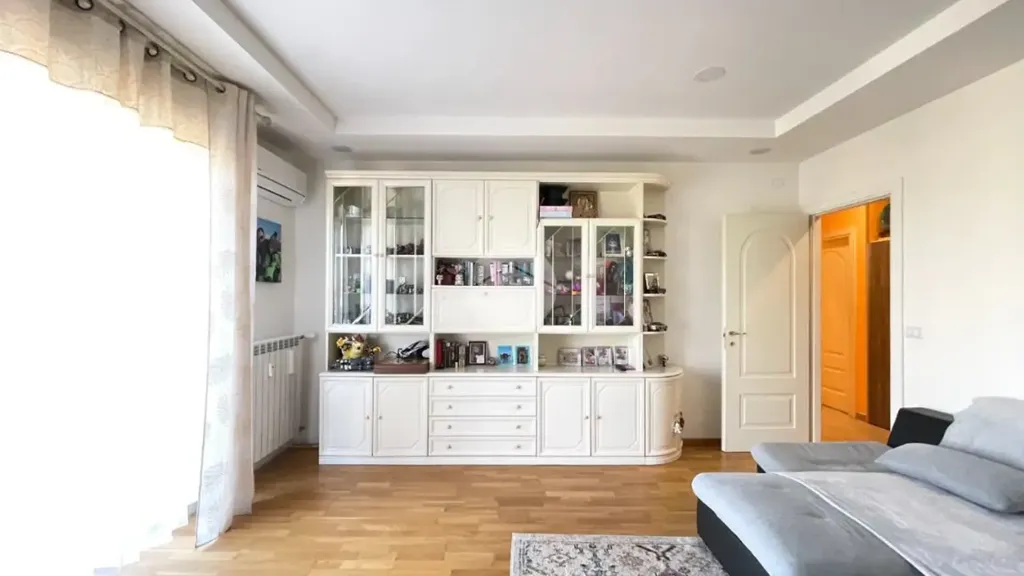 Séjour - Renovated Apartment with Mountain View in Brescia