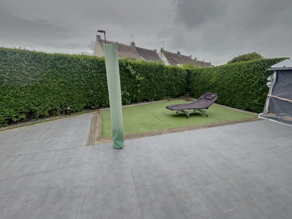 Aed - Semi-Detached House with Garden in Longuenesse