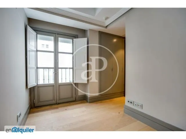 Ingresso - Apartment with Balcony in Retiro, Madrid
