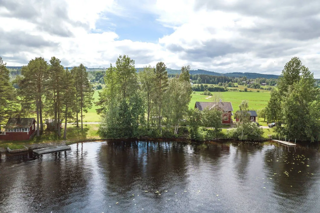 Õhuvaade - Waterfront Plot with River View in Karsjö
