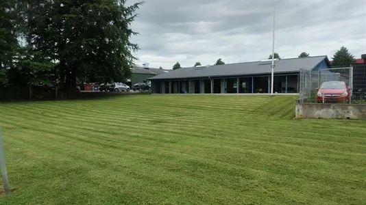 Aed - Retail Space with Large Display Area in Sorø