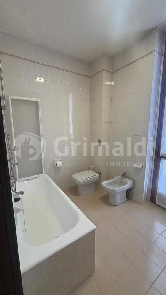 Vannitoad - Apartment with Triple Aspect in Abbiategrasso