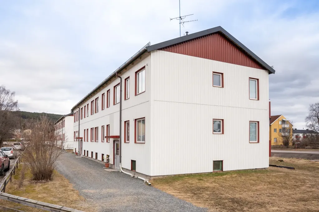 Välivaade - Apartment with South-Facing Balcony in Sollefteå
