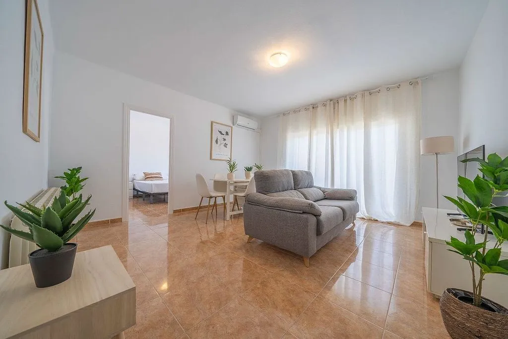 Elutuba - Apartment with Terrace in Centre Pineda de Mar