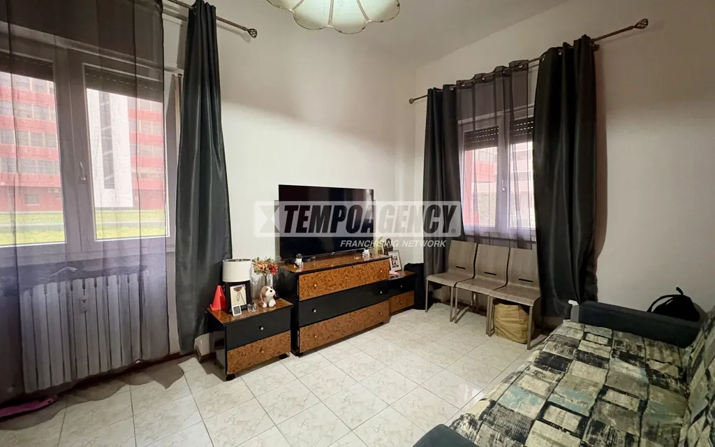 Elutuba - Ground Floor Flat with Double Aspect in Pieve Emanuele Centre