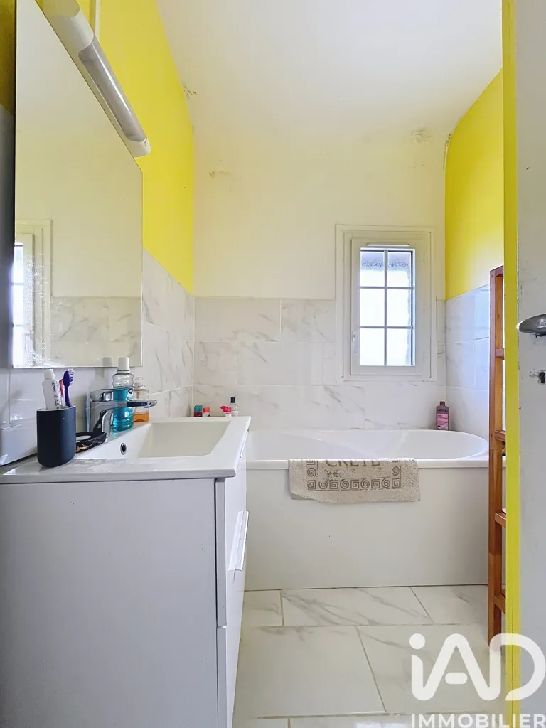 Salles de bain - Maison de Caractère avec Terrasse à Bolbec