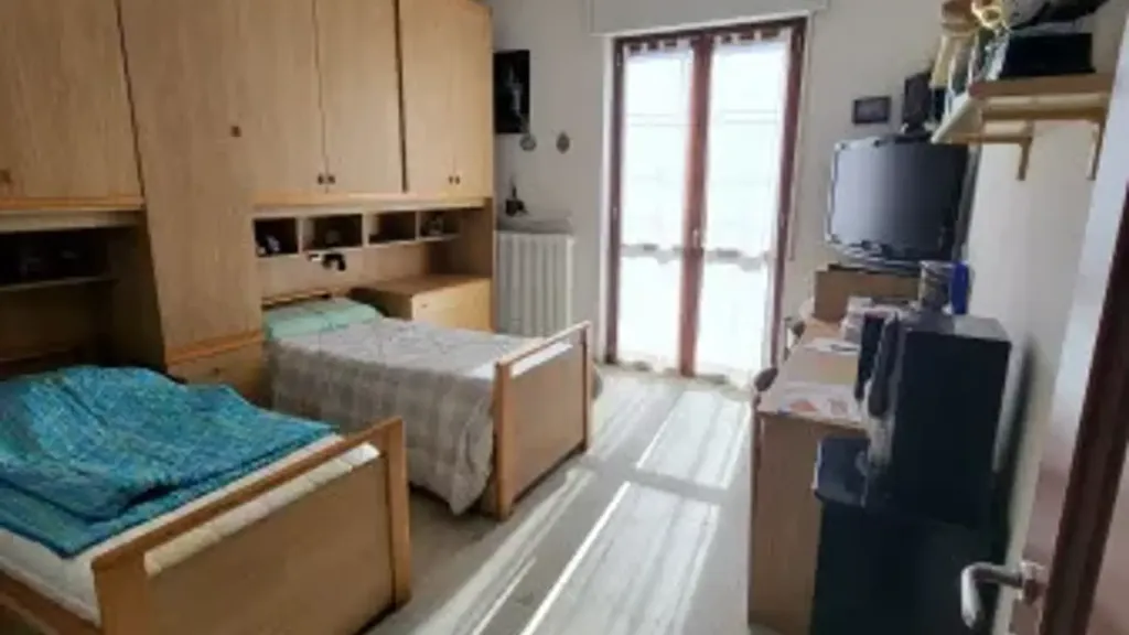 Magamistoad - Modernised Apartment with Balconies in Piacenza