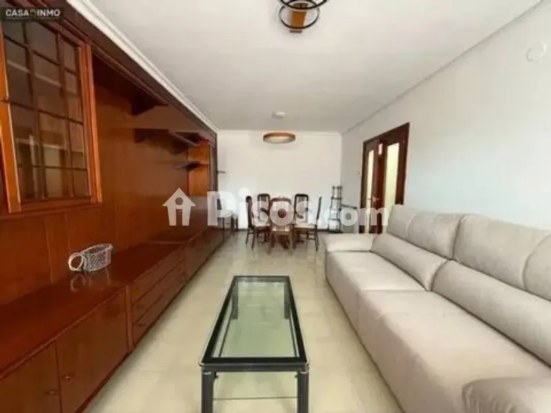 Elutuba - Semi-Renovated Semi-Detached House in Barbastro