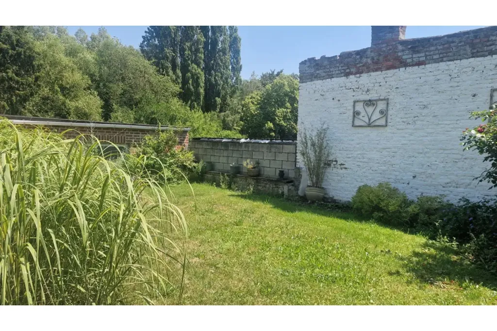 Aed - House with Garden and Attic in Roux