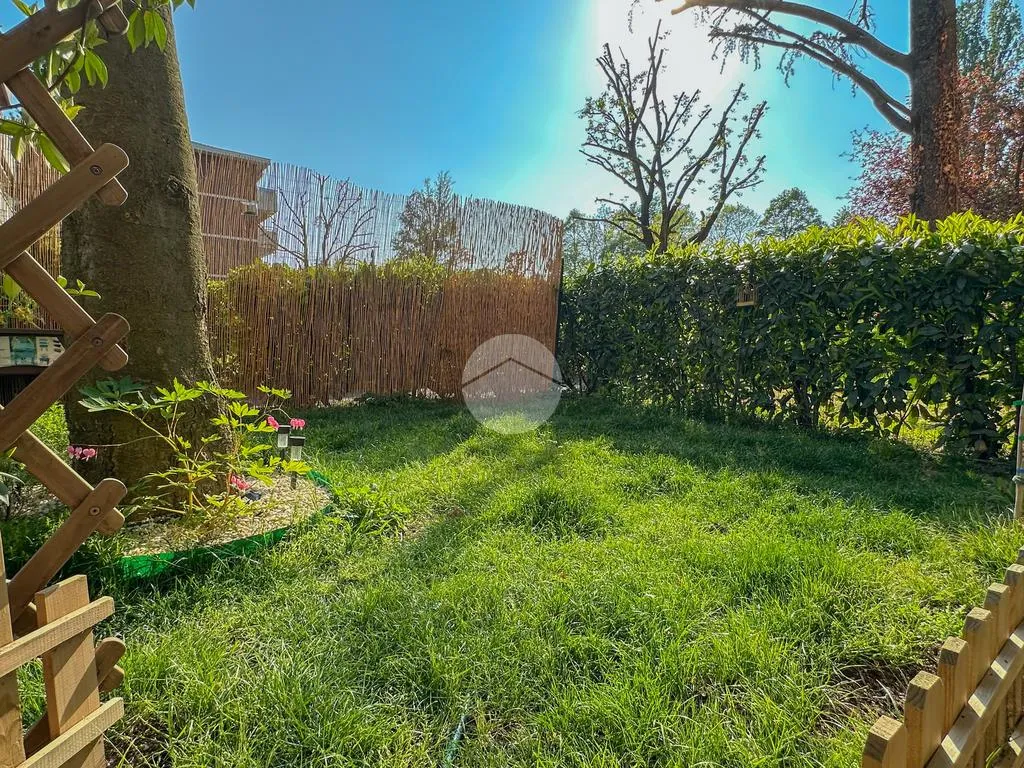Jardin - Trilocale with Private Garden in Parma