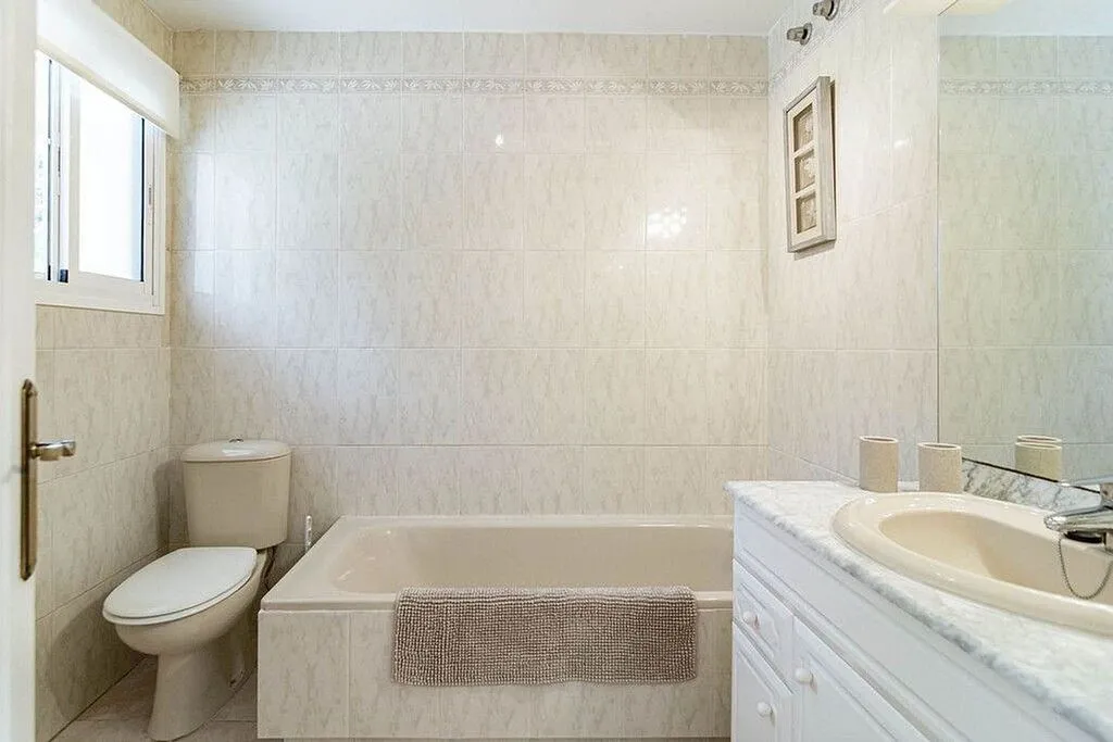Bagni - Chalet with Pool and Terrace in Calahonda
