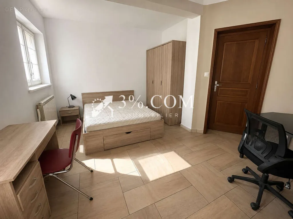 Chambres - Immeuble de Rapport à Nancy, Proche Campus ARTEM