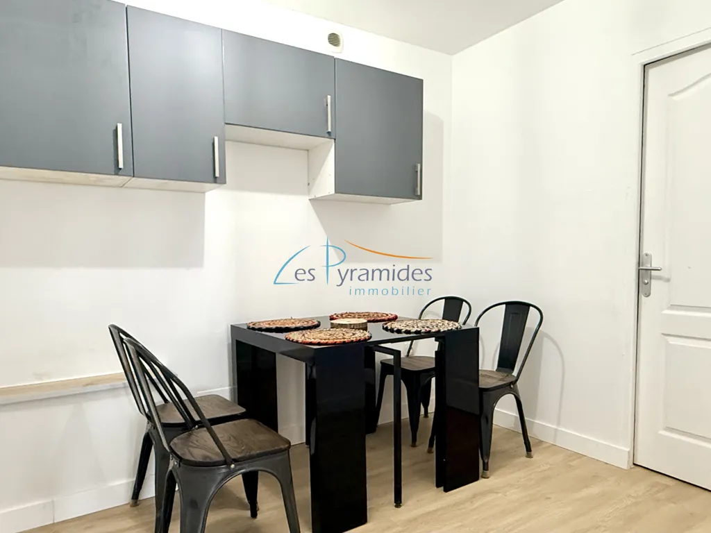 Dining Room - Charming Townhouse with Voûte in Lunel